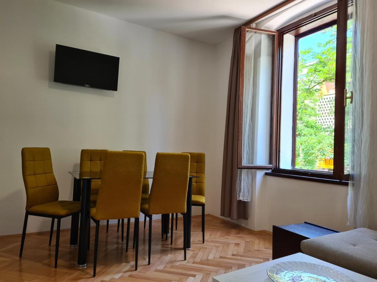 Se-Na Apartment Pula Exterior photo